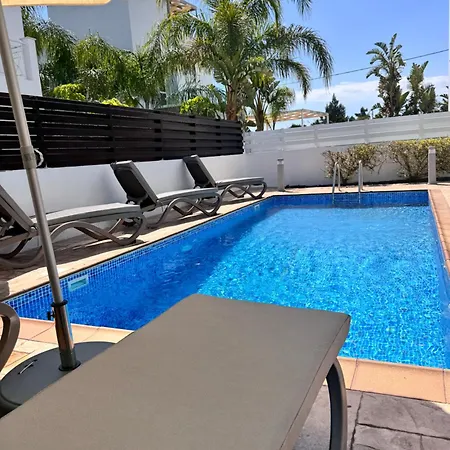 Nissini Wana Luxury Villa Ayia Napa Exterior photo
