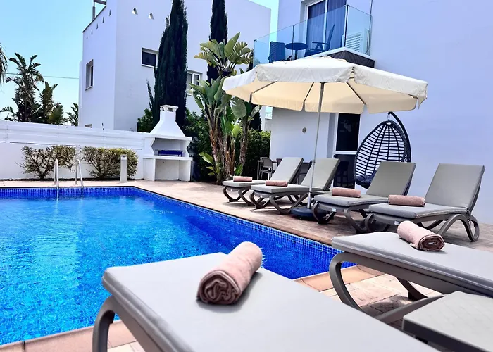 Nissini Wana Luxury Villa