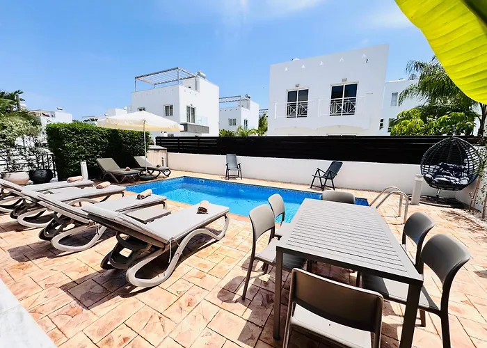 Nissini Wana Luxury Villa
