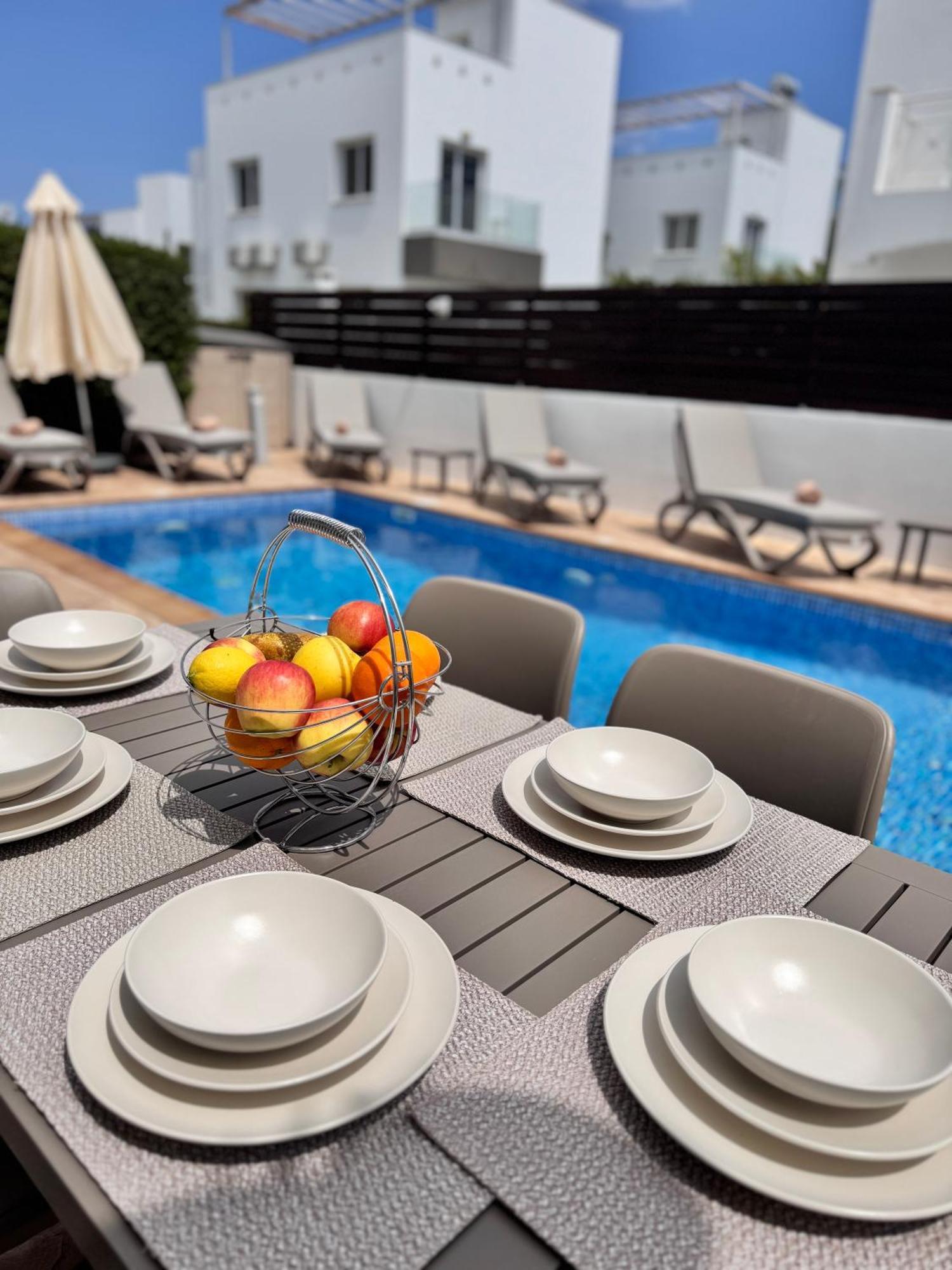 Nissini Wana Luxury Villa *