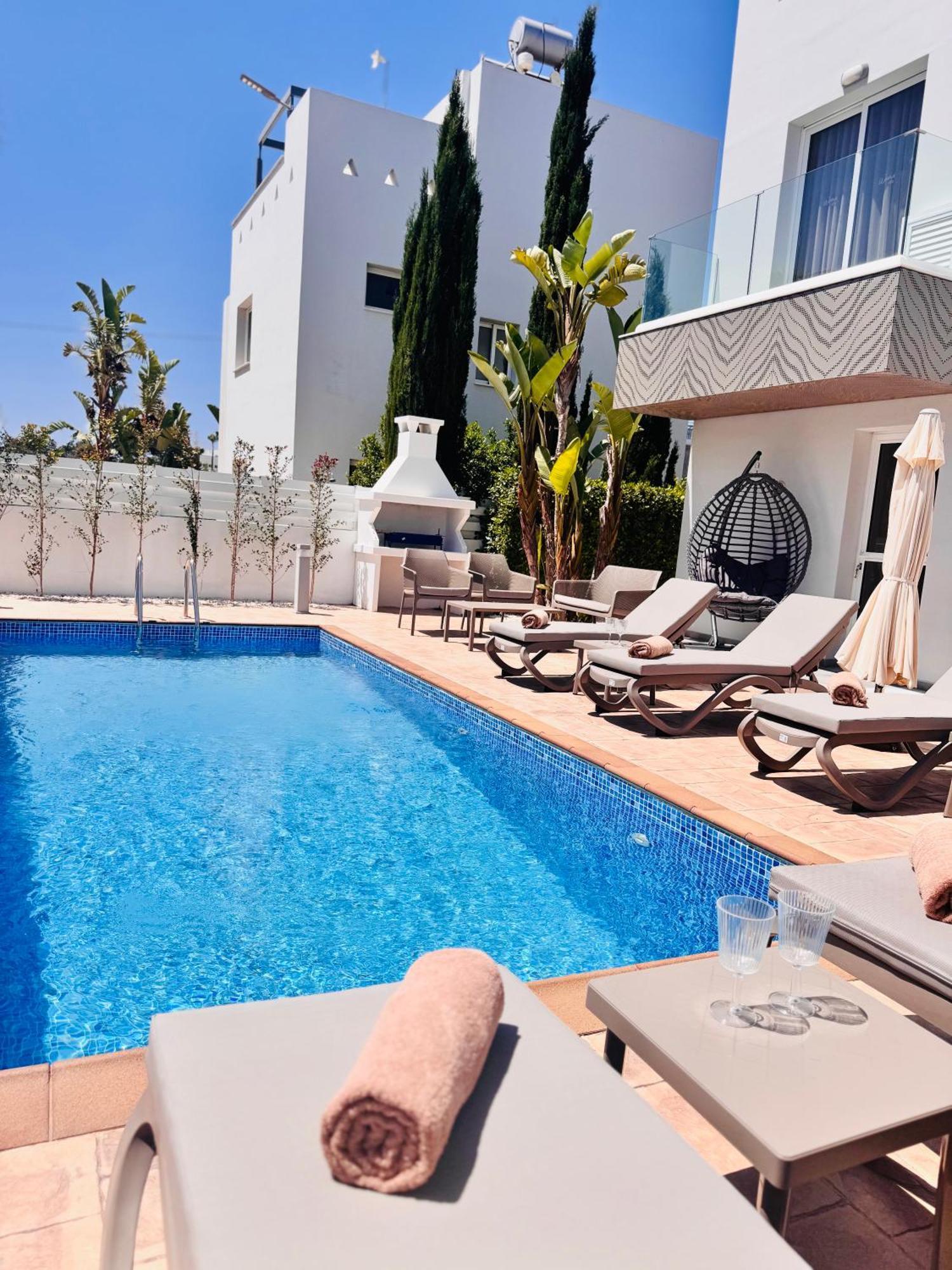Nissini Wana Luxury Villa *